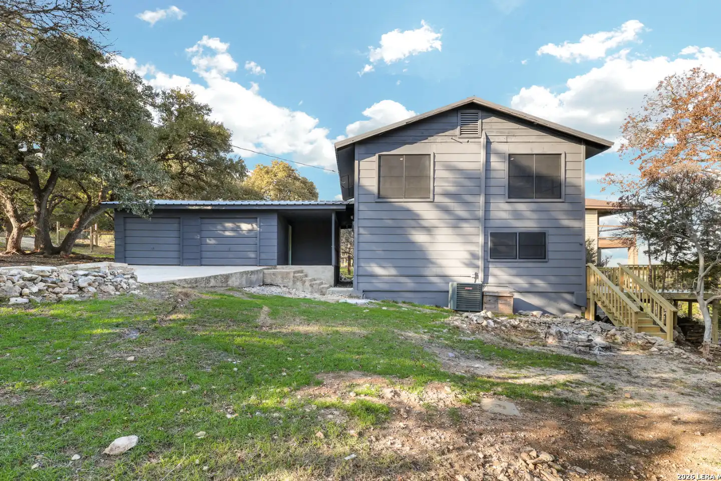 1122 Oakridge Ln - Canyon Lake, TX | Rent.