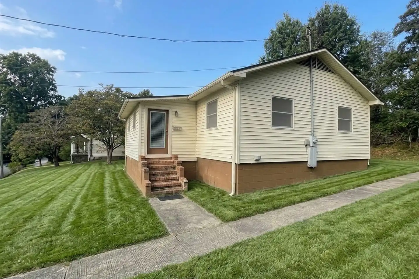 150 Outer Dr - Oak Ridge, TN | Rent.