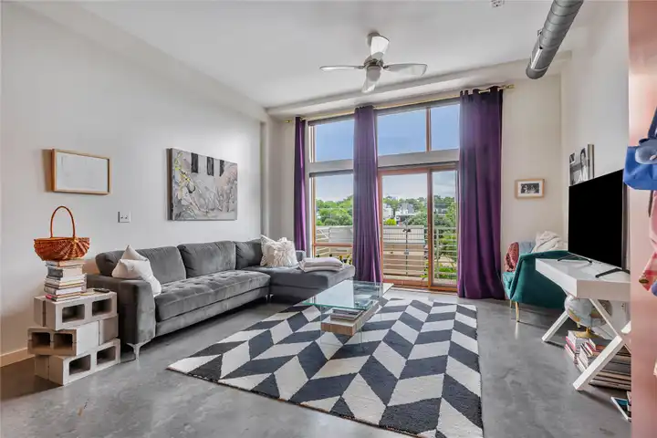 2124 E 6th St unit 305 - Austin, TX | Rent.