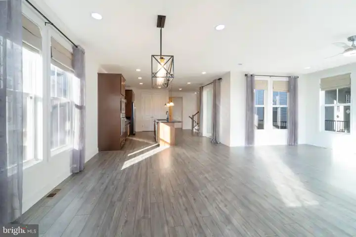 42088 Creighton Rd - Brambleton, VA | Rent.