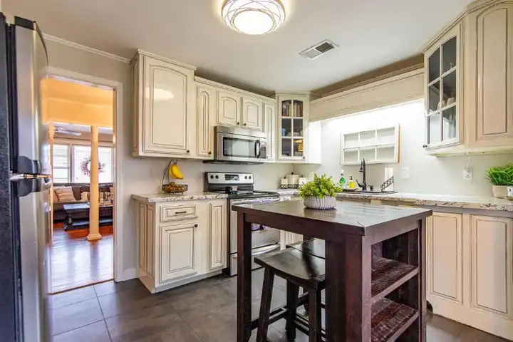 111 N Elm St - Adamsville, TN | Rent.