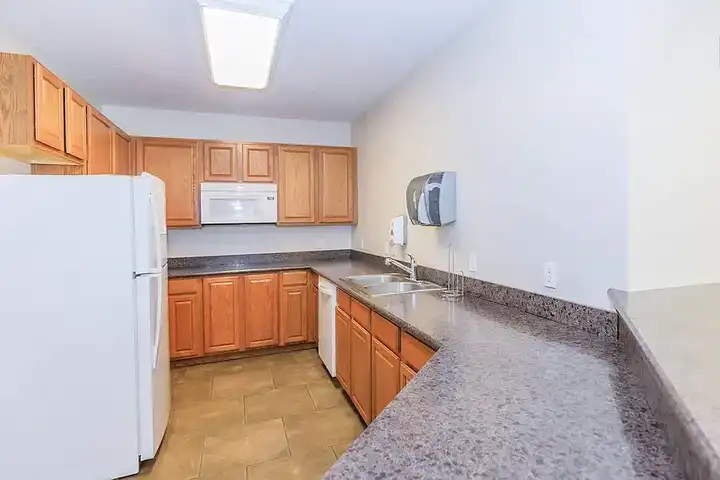 Springhill Ridge Apartments - 15735 Rosewood St - Omaha, NE | Rent.