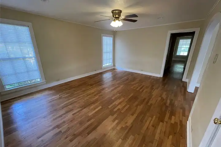 1033 N Lockhart St - Sherman, TX | Rent.