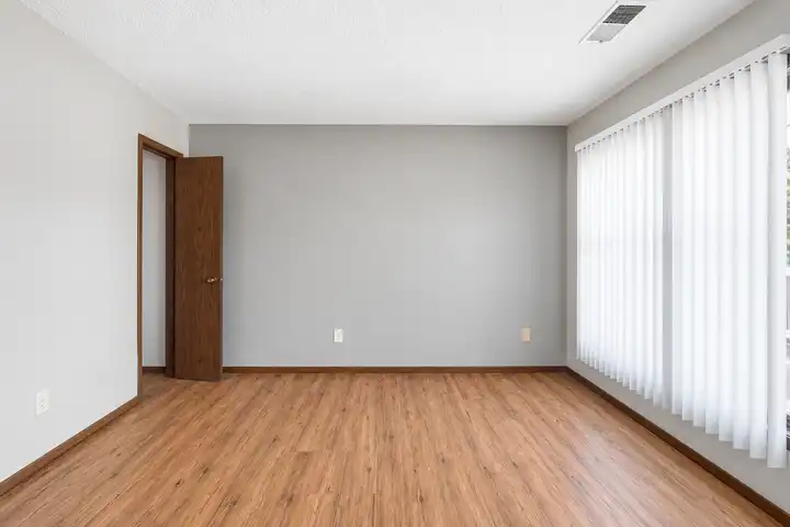 1106-1110 Kent Cir unit 1106-8 - Waterloo, IA | Rent.