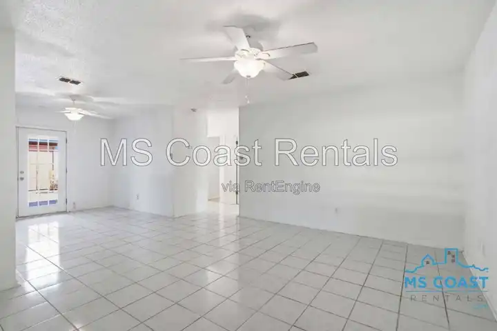 165 Daisy St - Biloxi, MS | Rent.