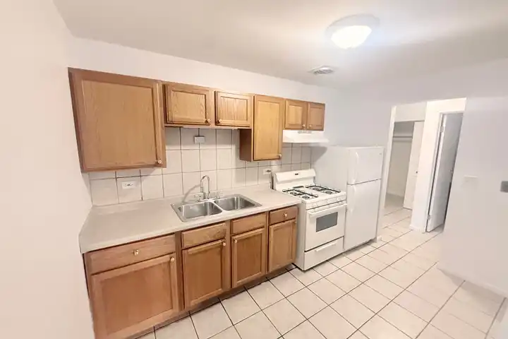 1309 S Sir Galahad Ln unit 3A - Mount Prospect, IL | Rent.