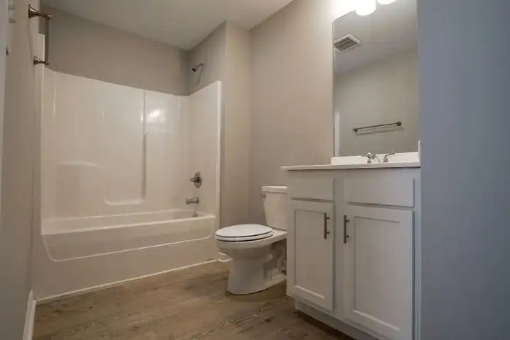 100 Pk Crst Ct - 100 Pk Crst Ct unit 112 Park Crest Court - Unit #5 ...