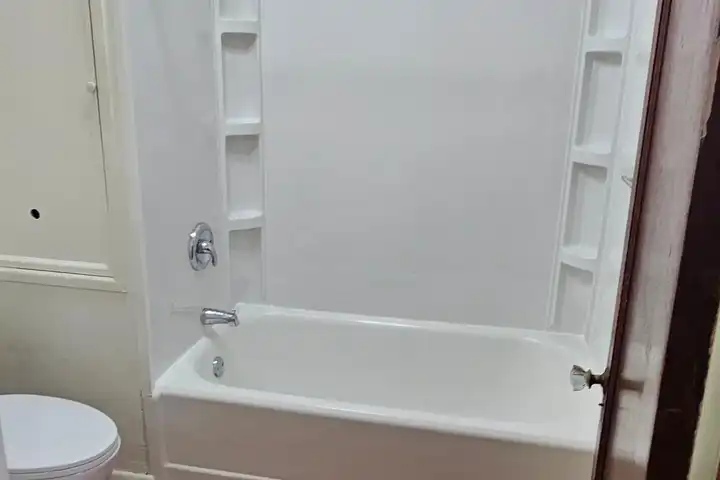 208 W Sycamore St unit 2B - Sycamore, IL | Rent.