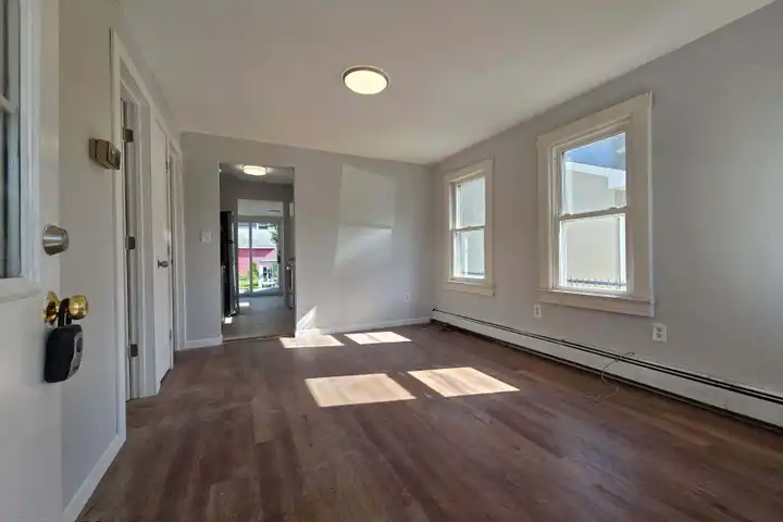31 Seeley Ave - Keansburg, NJ | Rent.