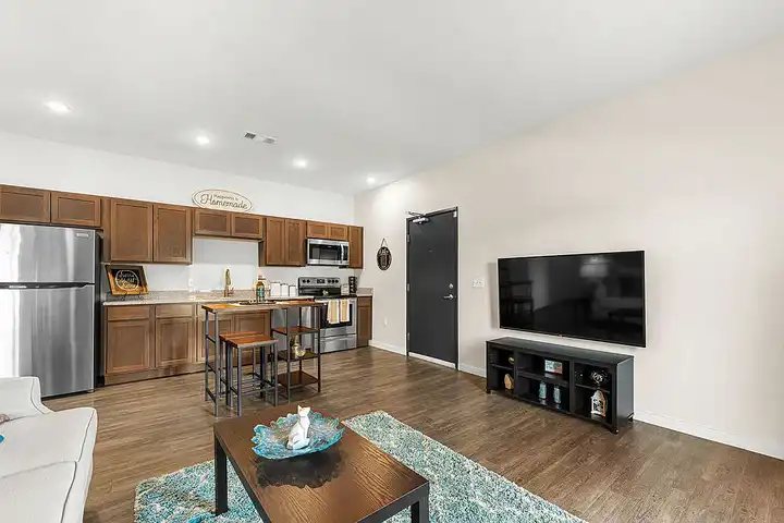 Lofts at Fox Ridge - 200 N Foxridge Dr - Raymore, MO | Rent.