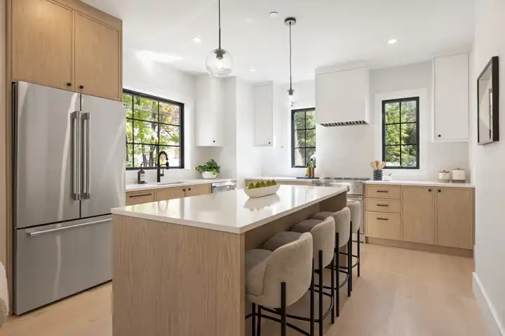 121 Hyde St unit 121 - Newton, MA | Rent.