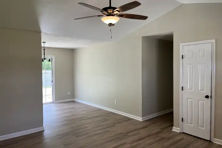 127 Daphne Dr - Hubert, NC | Rent.