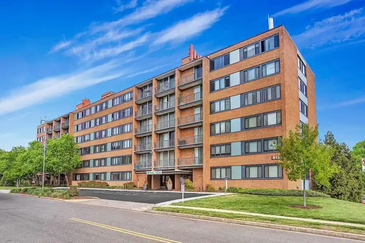Parc View Apartments - 815 18th St S - Arlington, VA | Rent.