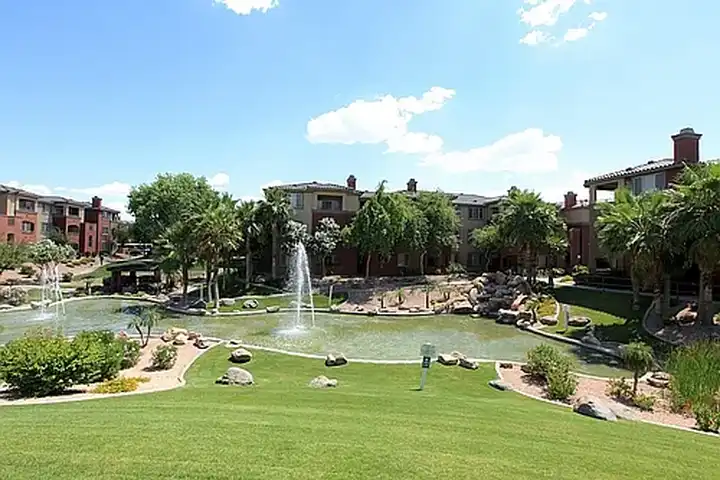 Red Rox Villas - 5401 E Van Buren St - Phoenix, AZ | Rent.