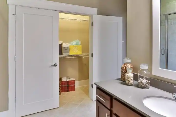 220 Alpha Mill Ln - Charlotte, NC | Rent.