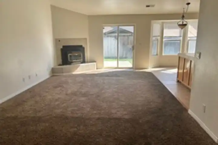 818 Elm St - Tehachapi, CA | Rent.