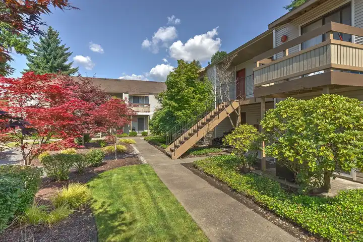 The Berkshire - 1300 S Eagle Ridge Dr - Renton, WA | Rent.
