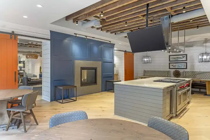 215 Promenade Vista Street