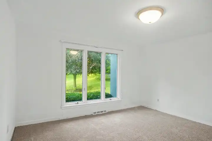 33 Harvey Ln - Newtown Square, PA | Rent.