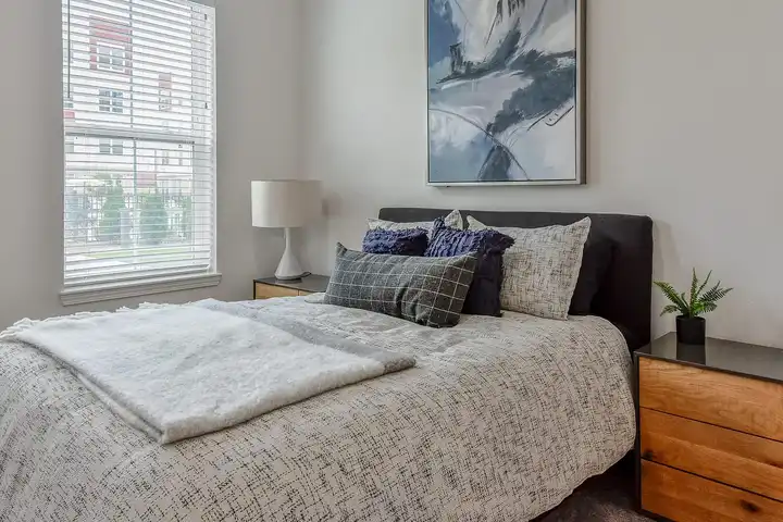The View on Collins Apartments - 4540 Collins Rd - Lansing, MI | Rent.