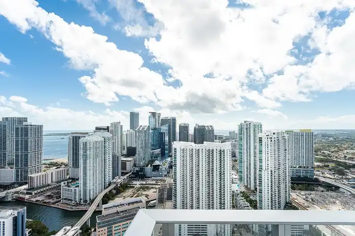 Downtown 1st - 30 SW 1st St - Miami, FL | Rent.