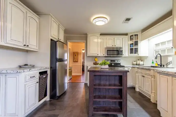 111 N Elm St - Adamsville, TN | Rent.
