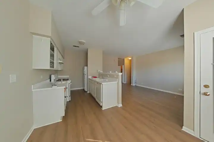 141 Heather Glen Dr #141 - Aurora, IL | Rent.