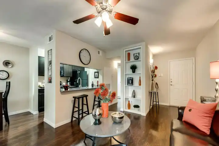 1052 Scotland Dr - DeSoto, TX | Rent.