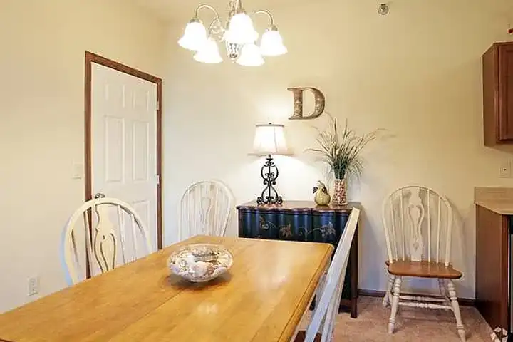 Adam Ridge Condos - 10535 Norfolk Dr - Johnston, IA | Rent.