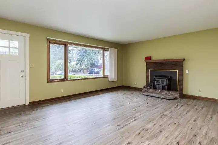 11835 NE Couch St unit 11835C - Portland, OR | Rent.