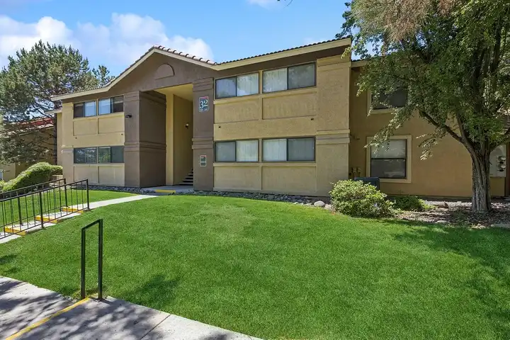 Best HD Pictures about  1350 Grand Summit Drive  with No AI Images