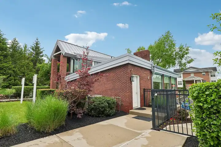 Devlin's Pointe - 2735 Westminster Cir - Allison Park, PA | Rent.
