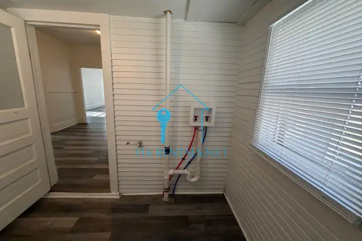 210 N Ash St - Wichita, KS | Rent.