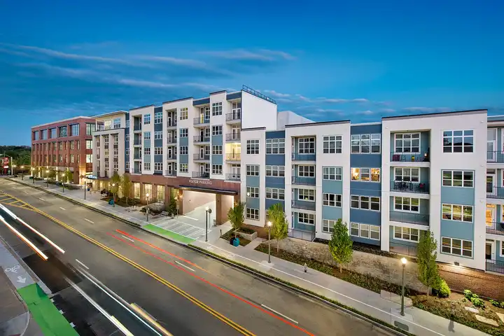 AMLI Decatur - 122 W Trinity Pl - Decatur, GA | Rent.