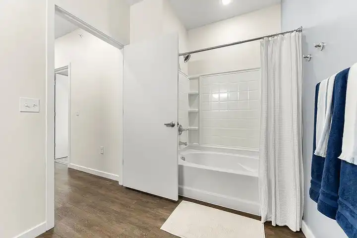 Lofts at Fox Ridge - 200 N Foxridge Dr - Raymore, MO | Rent.