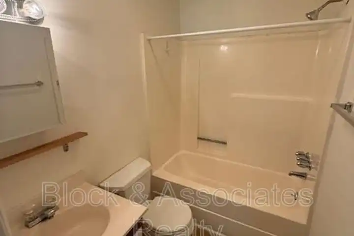 118 Reece Ct unit B - Randleman, NC | Rent.