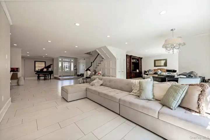 1471 Bay Blvd - Atlantic Beach, NY | Rent.