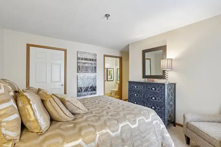Devlin's Pointe - 2735 Westminster Cir - Allison Park, PA | Rent.