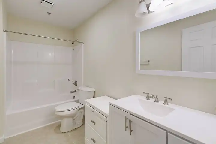 Garland Rodes Apartments - 2244 Rivermont Ave - Lynchburg, VA | Rent.