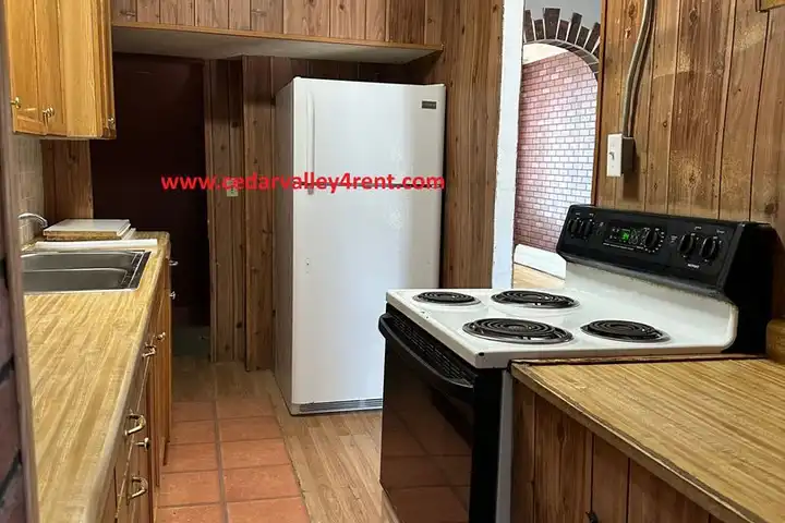 434 Oaklawn Ave - Waterloo, IA | Rent.