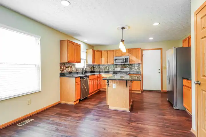 8135 Arbor Rose Way - Blacklick, OH | Rent.