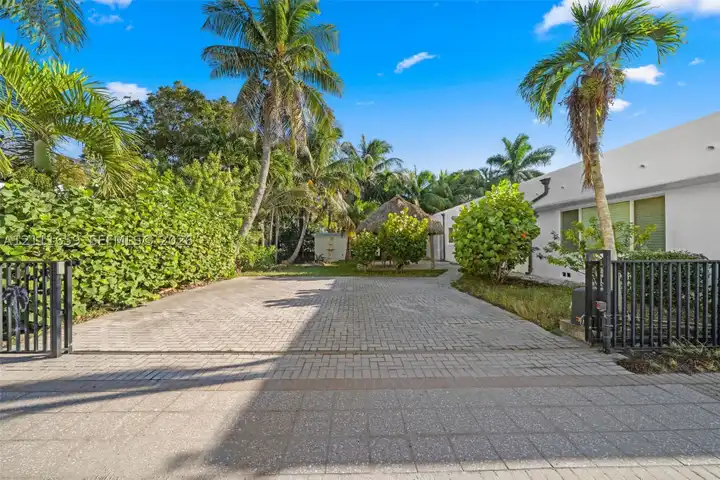 338 Taylor St #2 - Hollywood, FL | Rent.