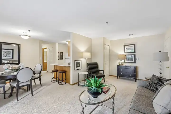 Devlin's Pointe - 2735 Westminster Cir - Allison Park, PA | Rent.
