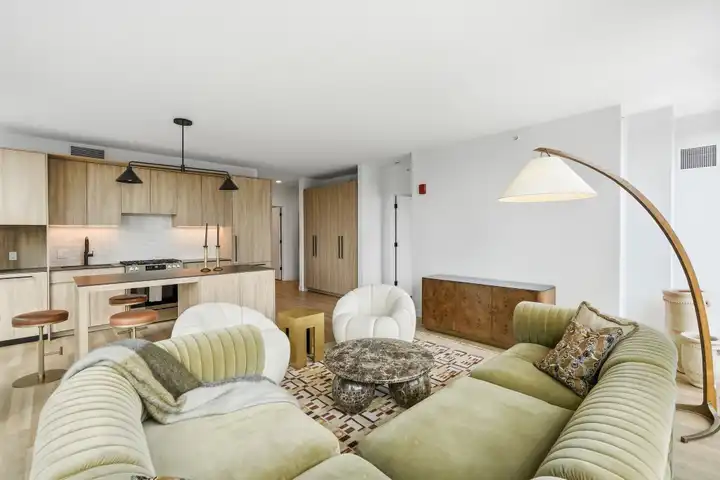 239 N Ada St - Chicago, IL | Rent.