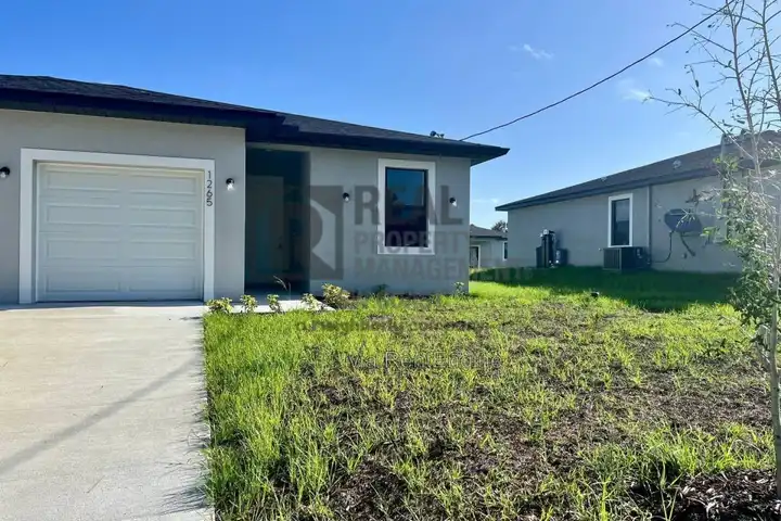1265 Hillcrest St E - Lehigh Acres, FL | Rent.