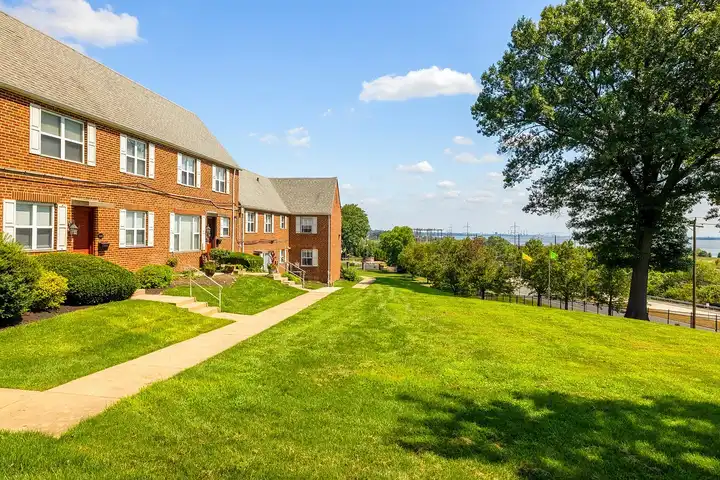 Village at Fox Point - 1436 Kynlyn Dr - Wilmington, DE | Rent.