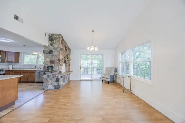 1212 44 1/2 Ave NE - Columbia Heights, MN | Rent.