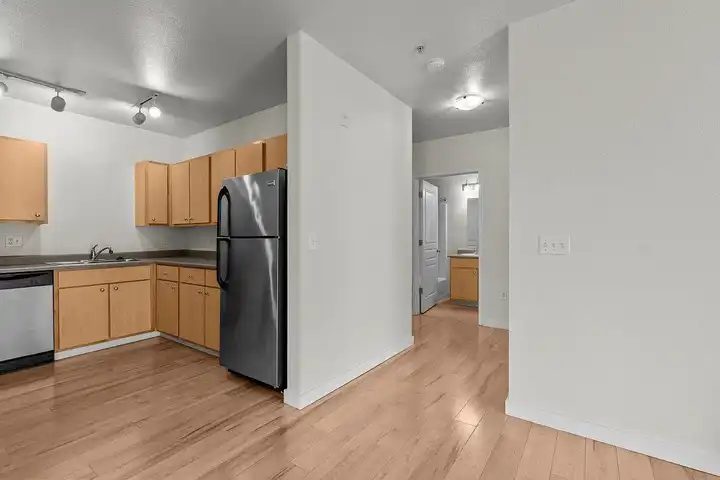 Collins Circle - 1701 SW Columbia St - Portland, OR | Rent.
