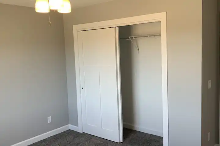 3351 W 32nd St - Dubuque, IA | Rent.