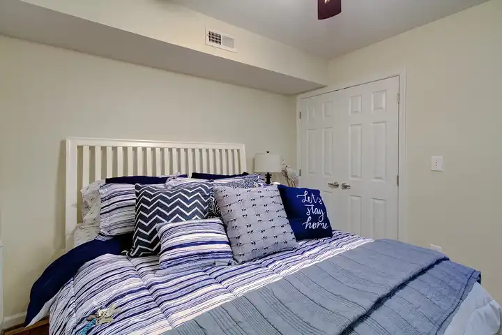 Garland Rodes Apartments - 2244 Rivermont Ave - Lynchburg, VA | Rent.